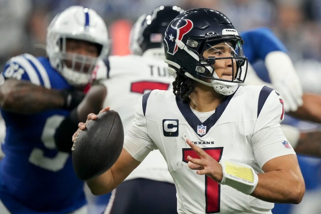 Texans punch ticket to playoffs with 23-19 victory over Colts