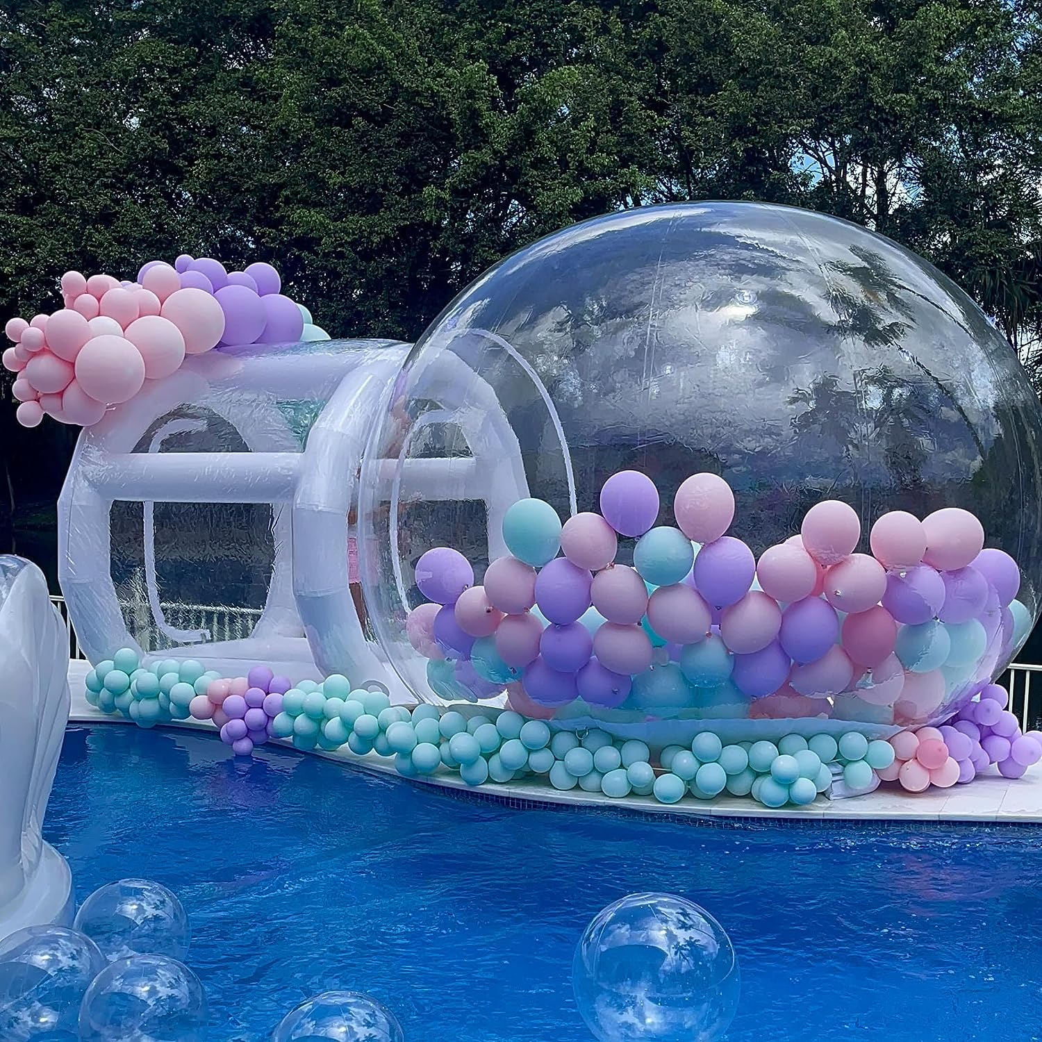 inflatable bubble house | Image Credit: 1dellparty.co.za