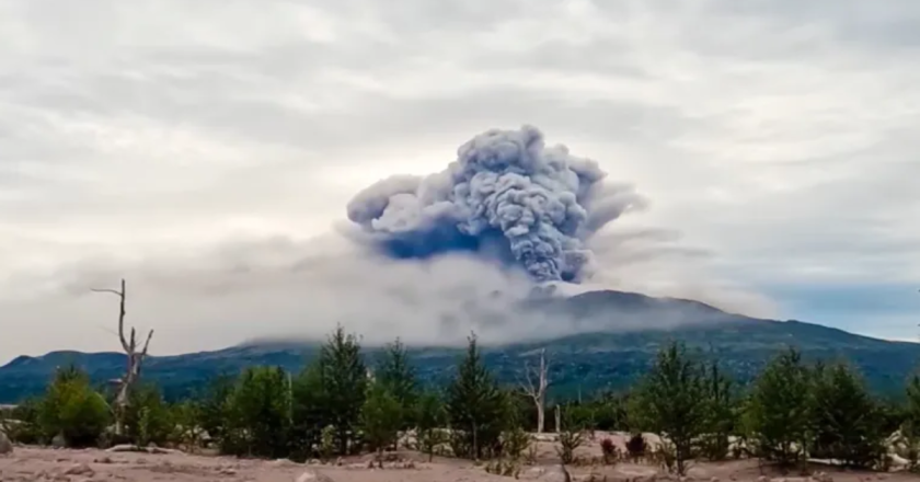 Russia’s Kamchatka Peninsula Shaken by Powerful Earthquake and Volcano Eruption