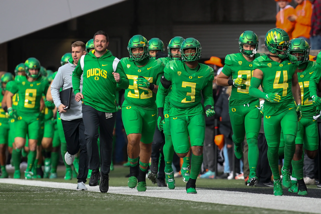 Oregon Ducks Football | Image Credit: registerguard.com